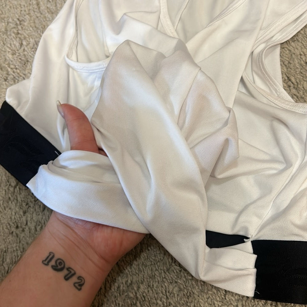 Fabletics workout top - Picture 4 of 4